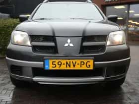 Mitsubishi Outlander (2004) thumbnail 5