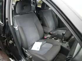 Mitsubishi Outlander (2004) thumbnail 6