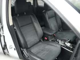 Mitsubishi Outlander (2016) thumbnail 13