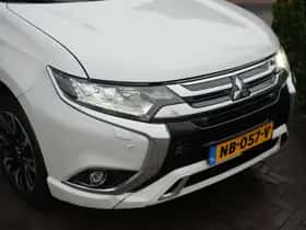 Mitsubishi Outlander (2016) thumbnail 37