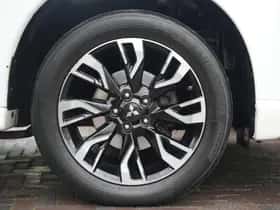 Mitsubishi Outlander (2016) thumbnail 39