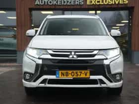 Mitsubishi Outlander (2016) thumbnail 40