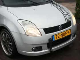 Suzuki Swift (2005) thumbnail 2
