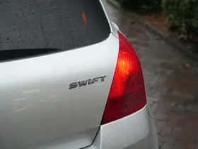 Suzuki Swift (2005) thumbnail 7