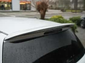 Suzuki Swift (2005) thumbnail 9