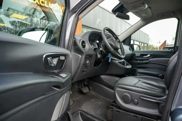Mercedes-Benz Vito (2015) thumbnail 2