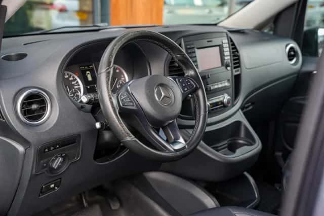 Mercedes-Benz Vito (2015) thumbnail 3