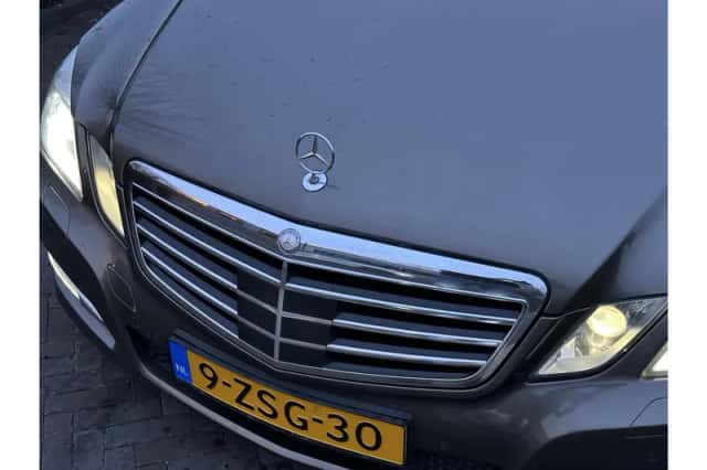 Mercedes-Benz E-Klasse (2011) thumbnail 4