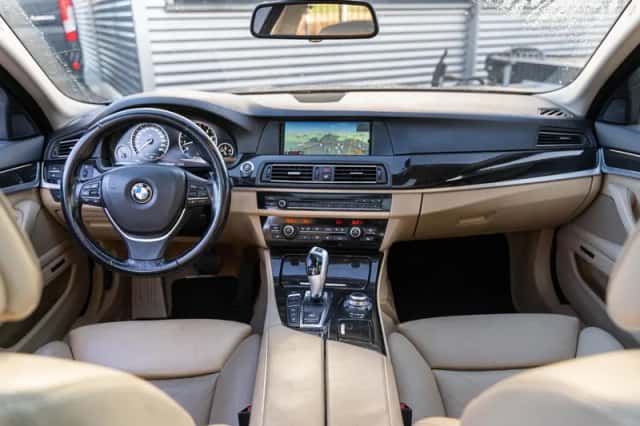 BMW 5-Serie (2012) thumbnail 2