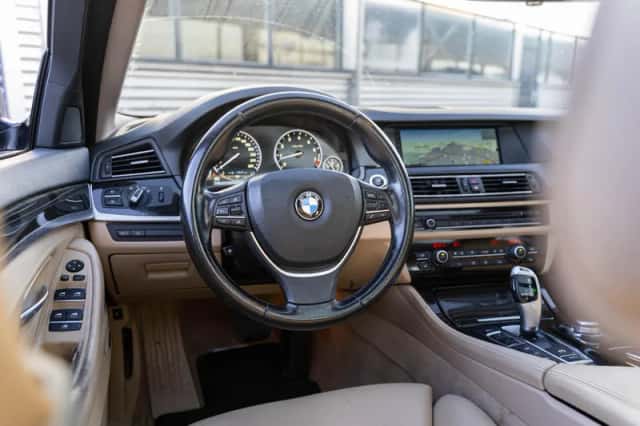BMW 5-Serie (2012) thumbnail 4