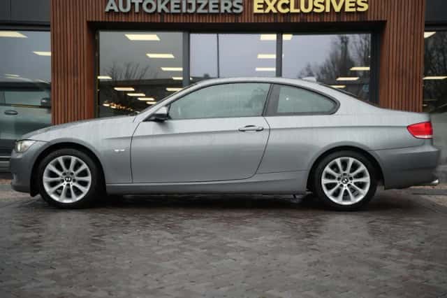 BMW 3-Serie (2008) thumbnail 2
