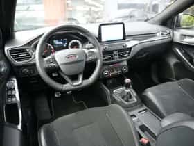 Ford Focus (2020) thumbnail 2
