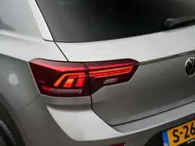 Volkswagen T-Roc (2023) thumbnail 12