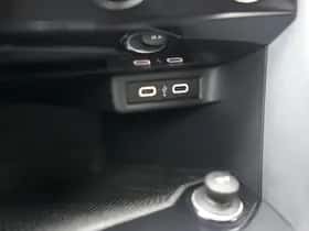 Volkswagen T-Roc (2023) thumbnail 29