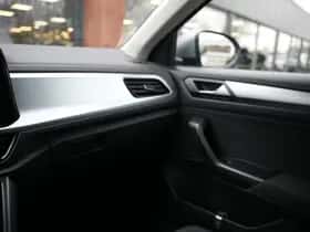 Volkswagen T-Roc (2023) thumbnail 33