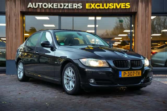 BMW 3-Serie (2011) thumbnail 1