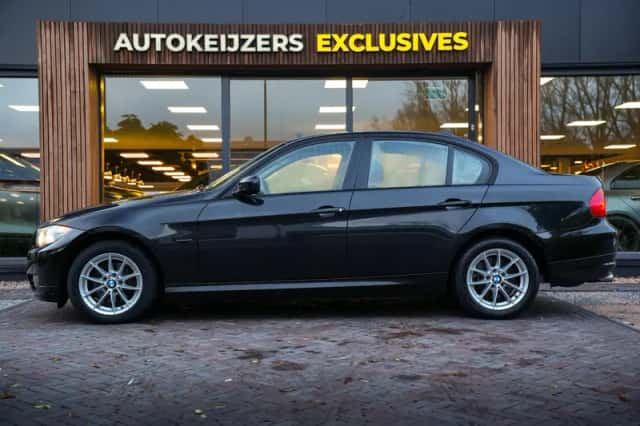 BMW 3-Serie (2011) thumbnail 5