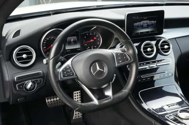Mercedes-Benz C-Klasse (2016) thumbnail 2