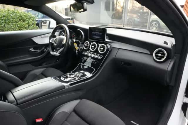 Mercedes-Benz C-Klasse (2016) thumbnail 3