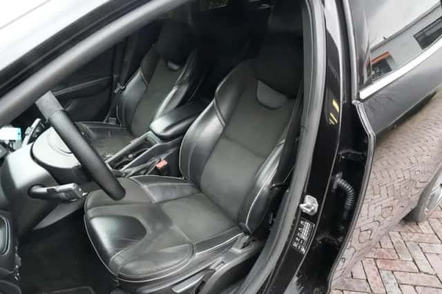 Volvo V40 (2018) thumbnail 4