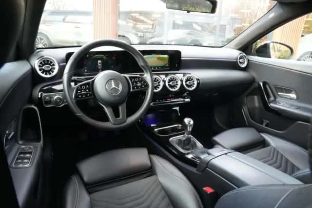 Mercedes-Benz A-Klasse (2019) thumbnail 2