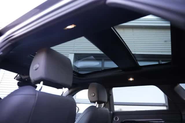 Land Rover Range Rover Evoque (2022) thumbnail 5