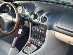 Mazda MX-5 (2000) thumbnail 19