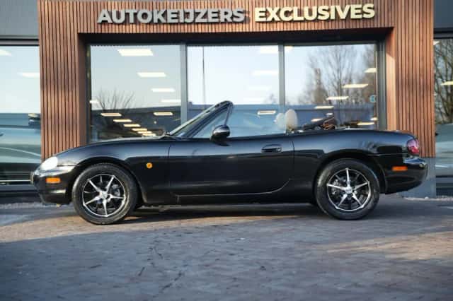 Mazda MX-5 (2000) thumbnail 5