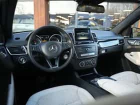 Mercedes-Benz GLE (2015) thumbnail 2