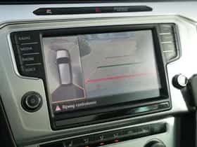 Volkswagen Passat (2016) thumbnail 12