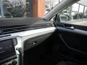 Volkswagen Passat (2016) thumbnail 15