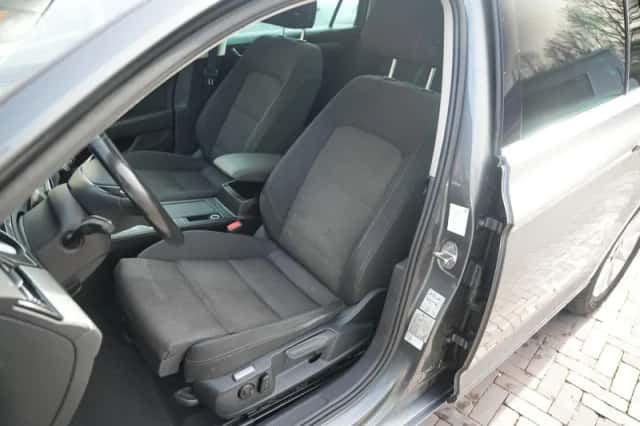 Volkswagen Passat (2016) thumbnail 4