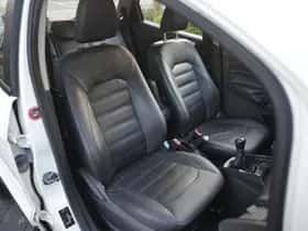 Ford EcoSport (2015) thumbnail 11