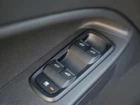 Ford EcoSport (2015) thumbnail 10
