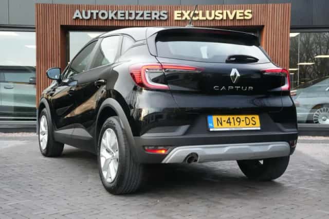 Renault Captur (2021) thumbnail 6