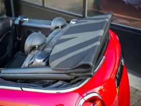 MINI Cabrio (2016) thumbnail 18