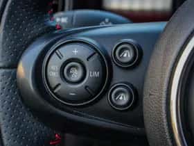 MINI Cabrio (2016) thumbnail 32