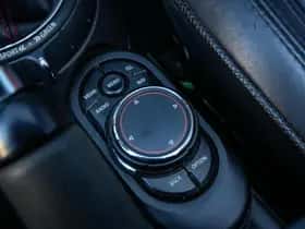 MINI Cabrio (2016) thumbnail 39