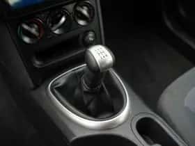 Nissan Qashqai (2010) thumbnail 13