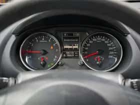 Nissan Qashqai (2010) thumbnail 16