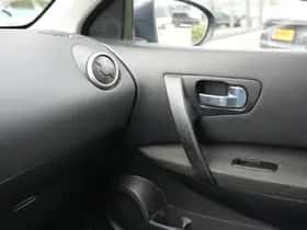 Nissan Qashqai (2010) thumbnail 17