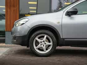 Nissan Qashqai (2010) thumbnail 5