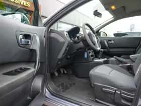 Nissan Qashqai (2010) thumbnail 6