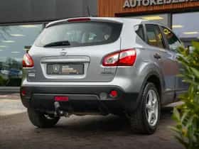 Nissan Qashqai (2010) thumbnail 8