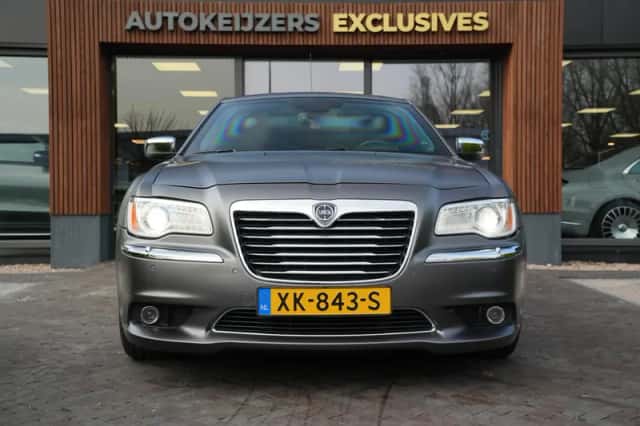 Lancia Thema (2013) thumbnail 3