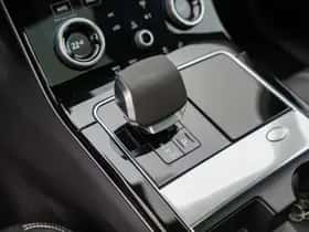 Land Rover Range Rover Velar (2023) thumbnail 15