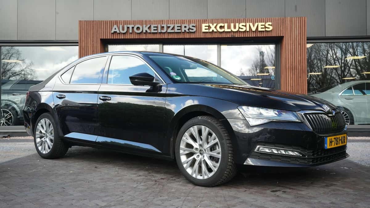 Škoda Superb — foto 1