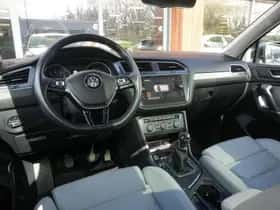 Volkswagen Tiguan (2020) thumbnail 2