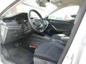 Škoda Octavia (2022) thumbnail 8