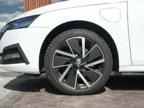 Škoda Octavia (2022) thumbnail 10